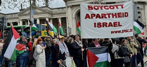 Ireland: Students End Blockade After University Agrees to Divest from Israel