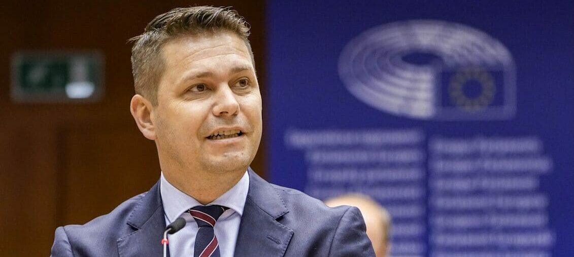 Belgium: Politician Wins Lawsuit Against Facebook for Shadowbanning Him