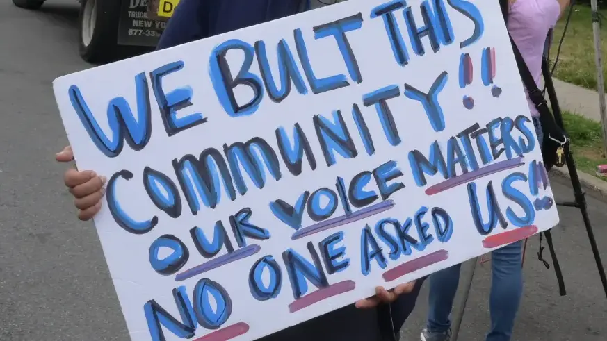 Queens Residents Calling for City to Shut Down Migrant Shelter