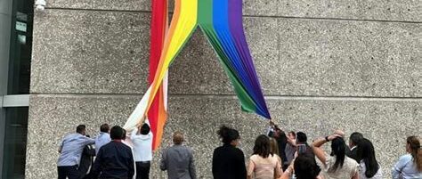 Mexico: Workers Tear Down Anal Flag from Public Building
