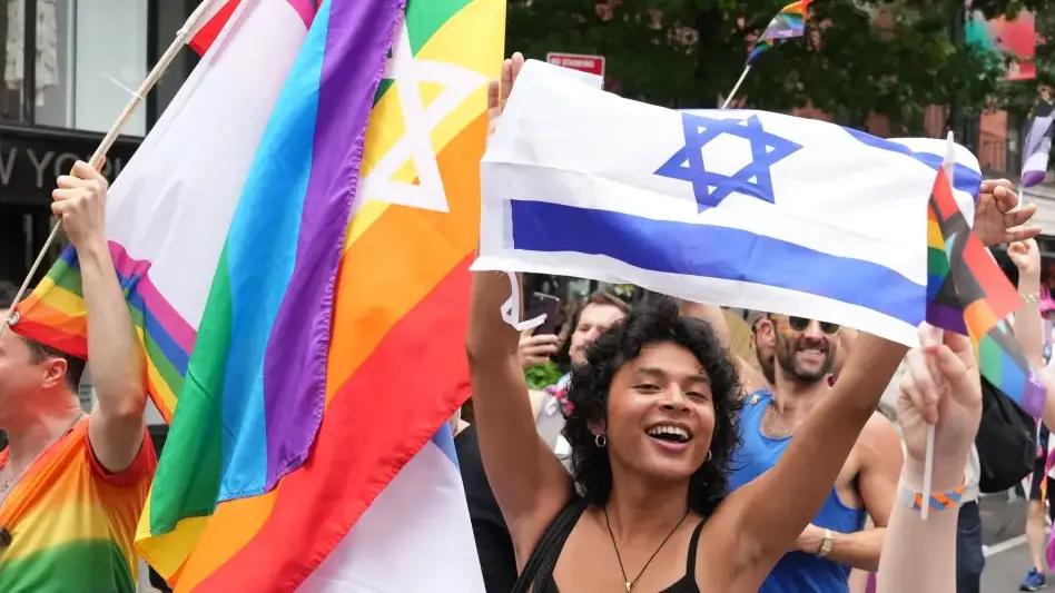 Pro-Palestine Protesters Interrupt NYC Pride Parade, Get Attacked by Brutal Badge Niggers