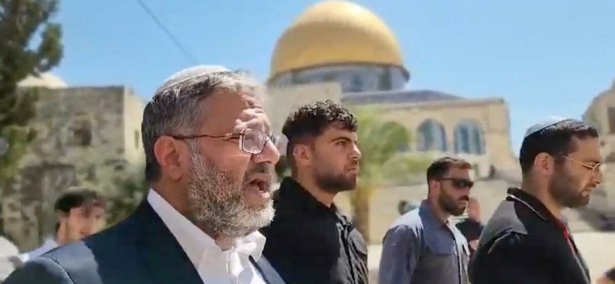 Thousands of Jew Extremists Descend on Al-Aqsa Mosque Compound