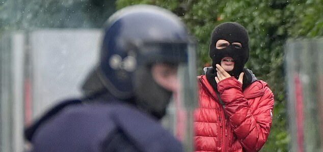 Ireland: Government Plans to Ban Masks at Protests