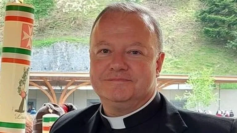 Ireland: Cops Investigating Stabbing of Army Chaplain as Possibly Migrant-Related