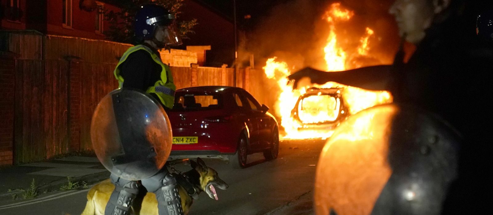 UK: Over 100 Arrested in London After Protests Over Southport Stabbing Spread Across the Country