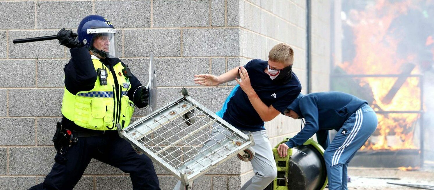 UK: Over 1000 Arrested for Anti-Stabbing Protests, Many Already Sentenced